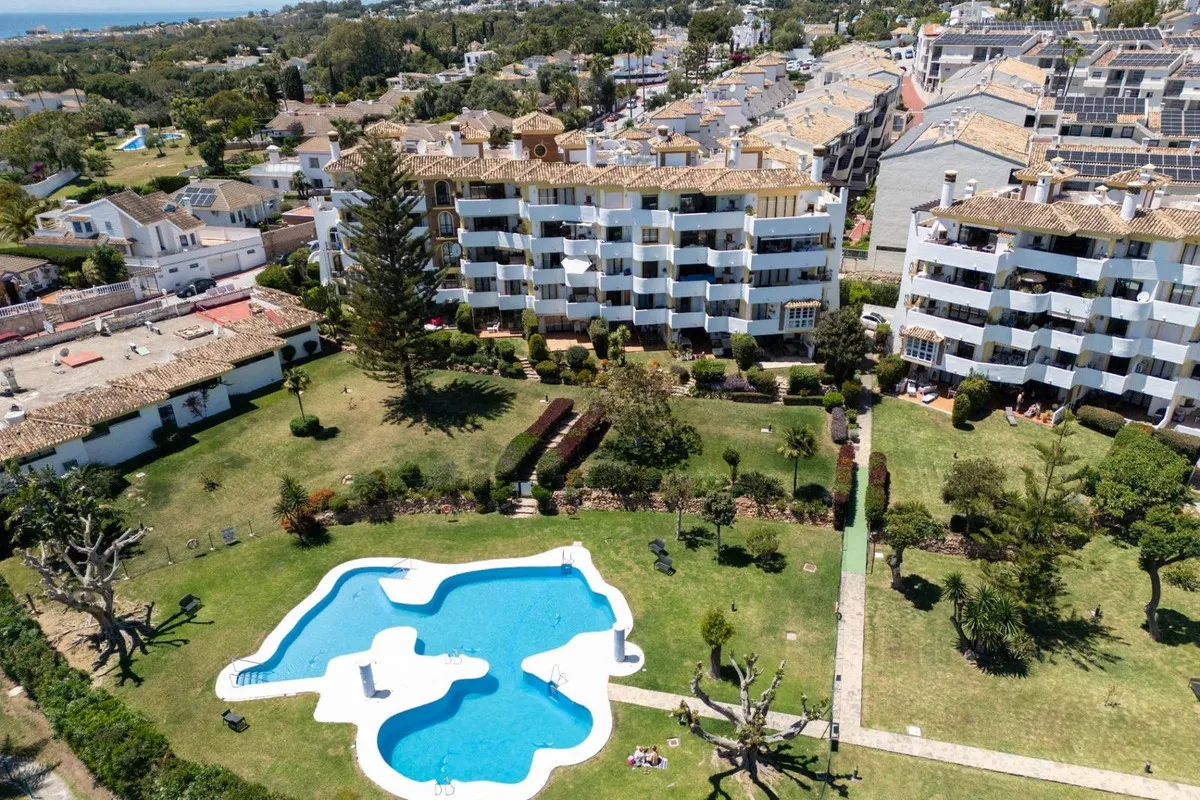 65d6e1f0-6383-4f4d-ad40-19228bb153e6