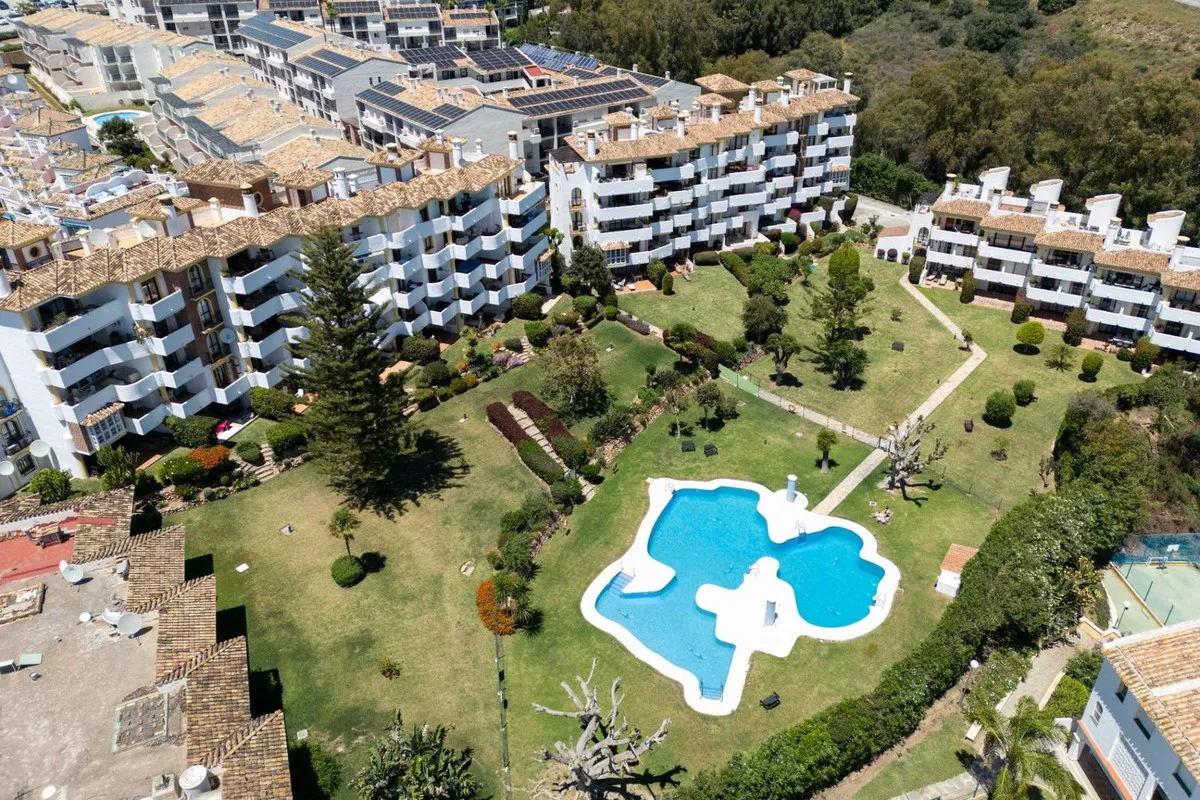 b8570683-5d47-4994-a343-58c192914dda