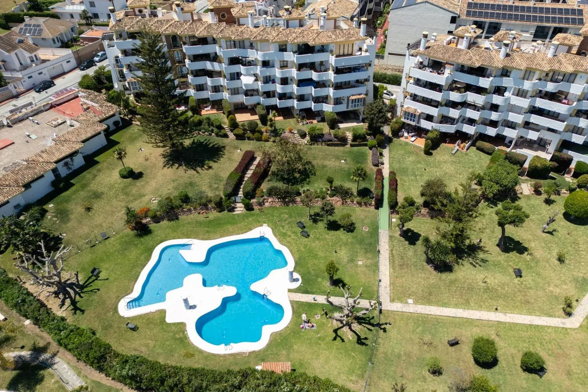 d729f377-36e9-4241-9dbe-b44763e6bb37