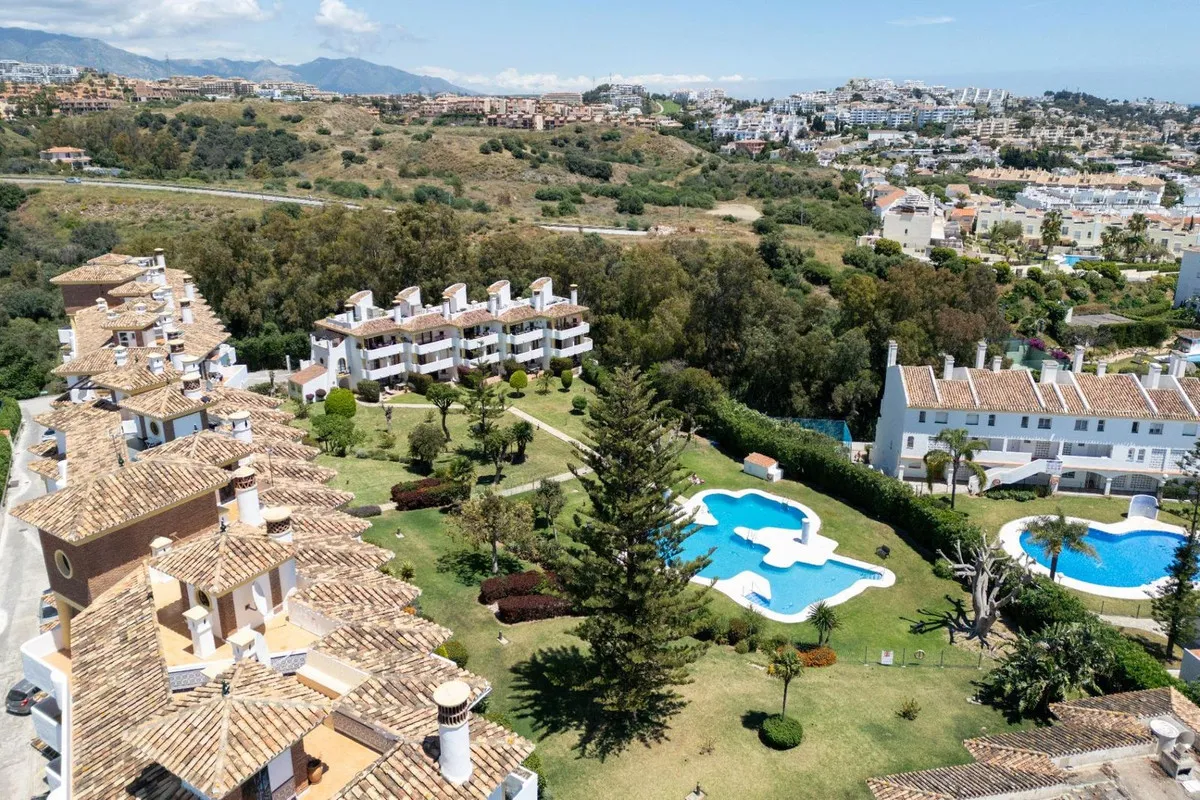 ee4cbf34-ed31-4522-938d-0d61070e591c