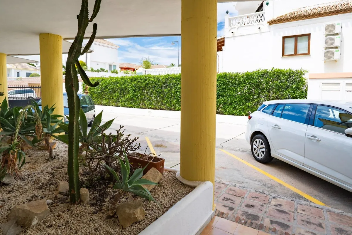 f7a448b3-aaeb-4bdd-8f0c-cfe847d29629