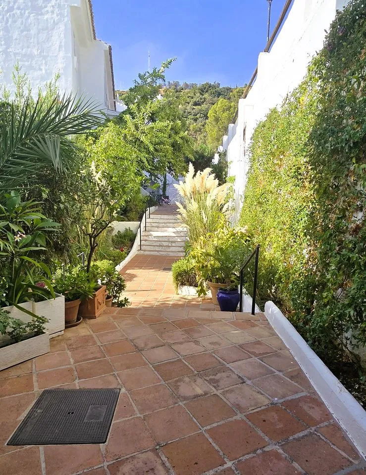 9a2d9231-61e6-497f-9c78-4b3bf139deb4