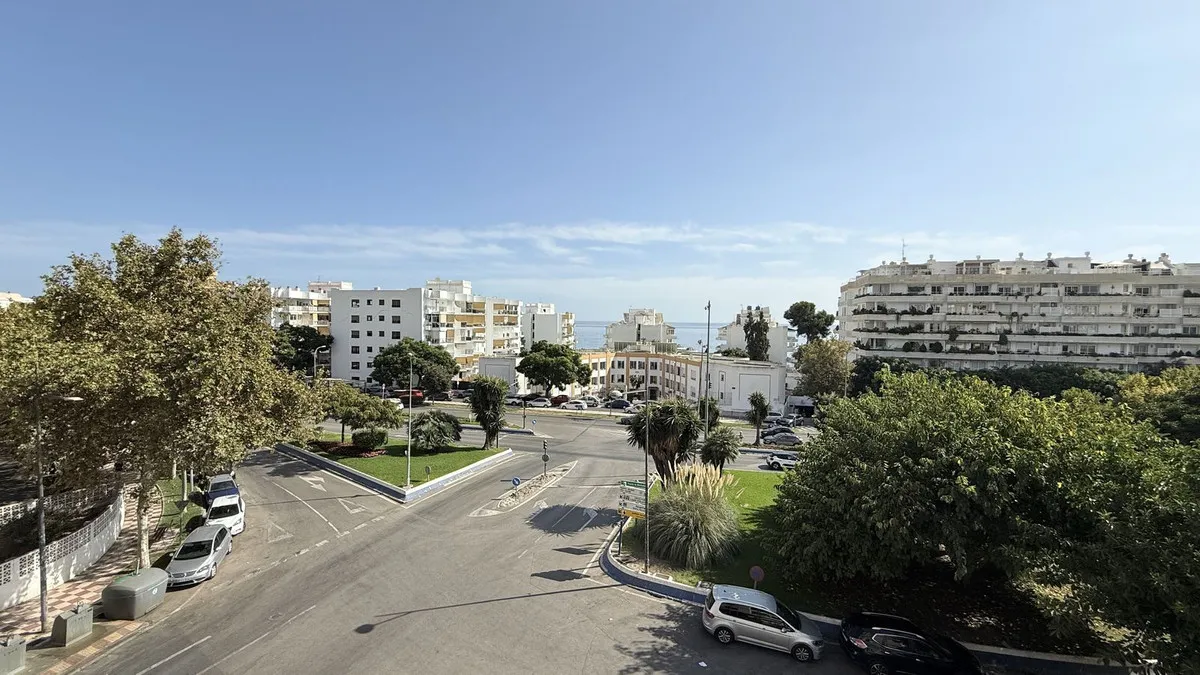 4ba6fa2e-328f-4c66-8907-d9c1be8365b9