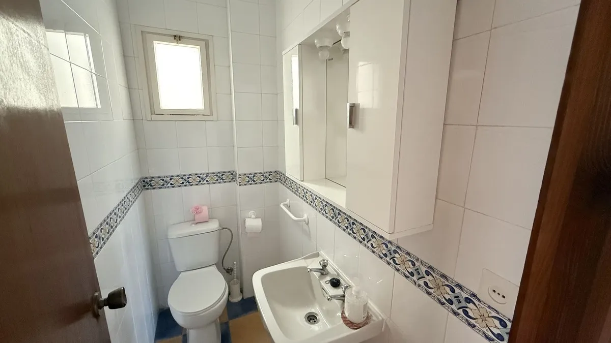 8c5dc9fb-db18-4573-8ed7-570d0e95ef21