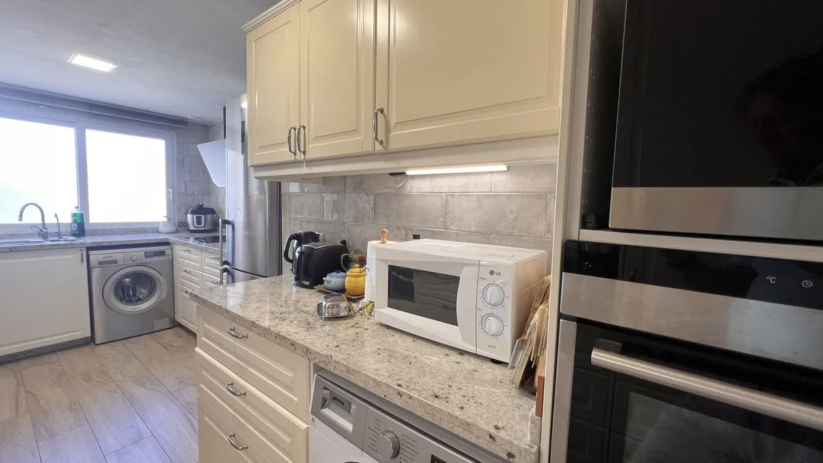 e4997c2c-0a20-451e-b508-a0929fa9a278