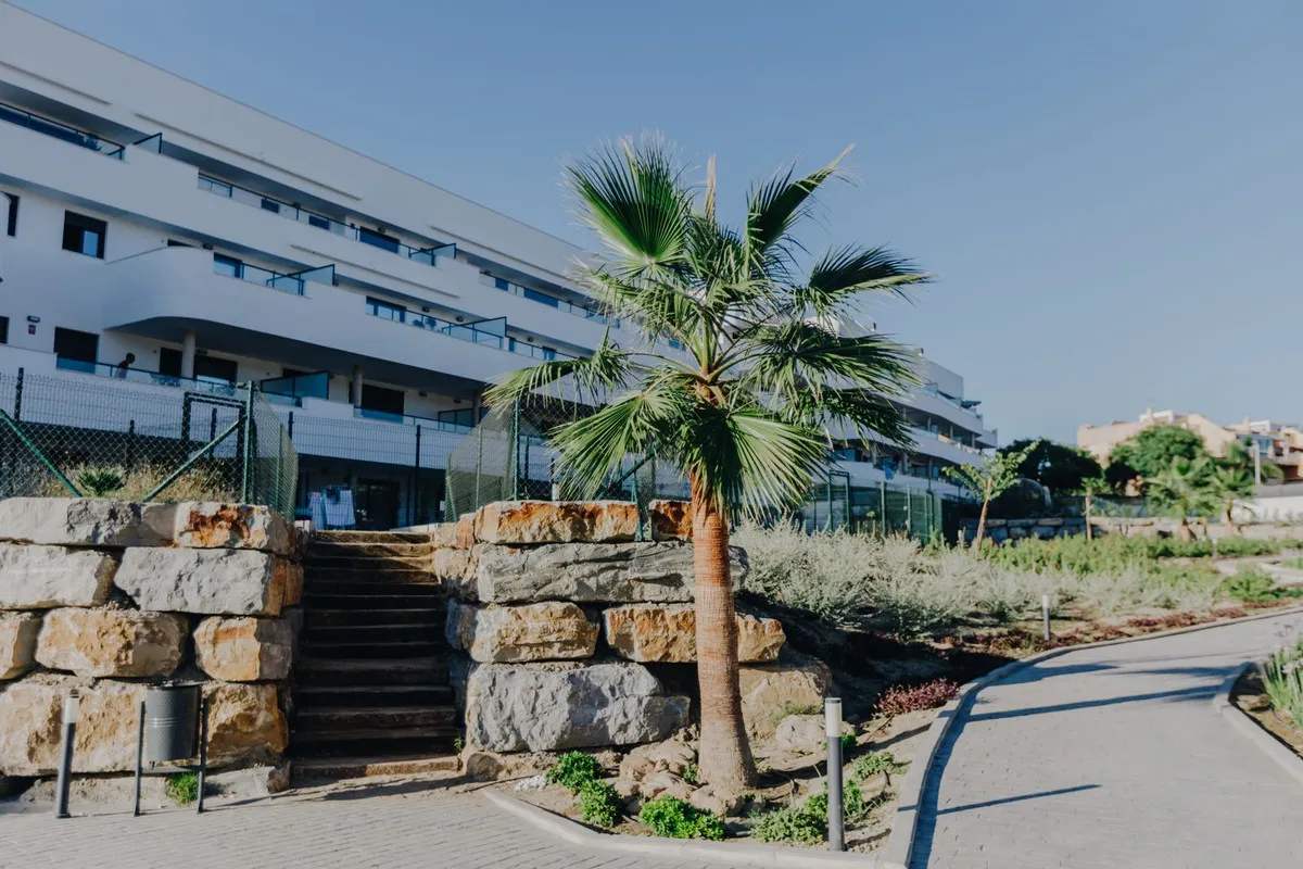 9e0c1468-bdb0-43cb-bf34-89ed8897e61b