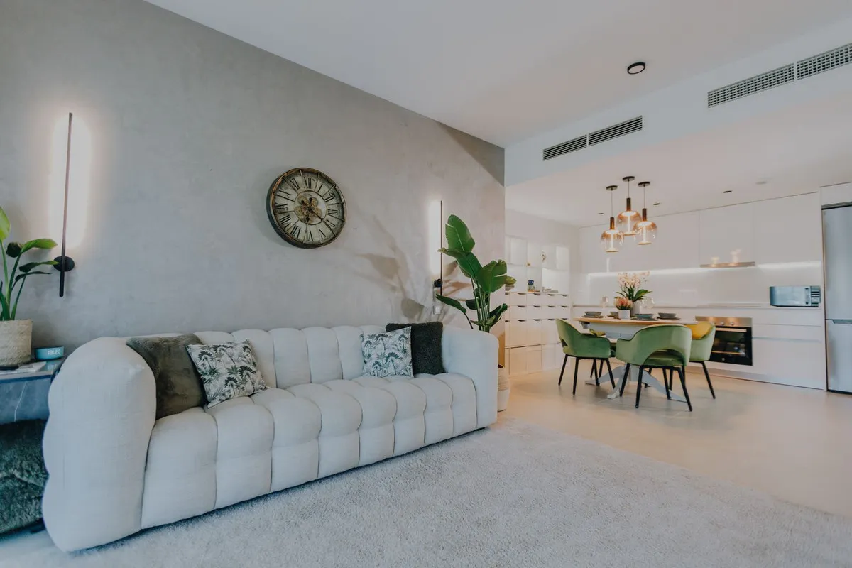 b49ace98-31f2-4059-80fc-c9461e306bcd