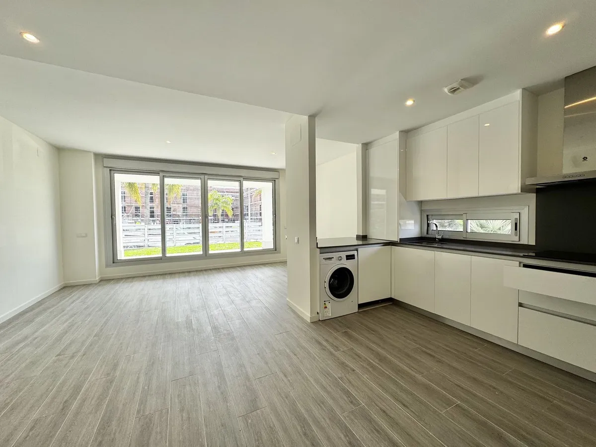 d8618653-306a-45f9-a65a-7d8c893e6db4