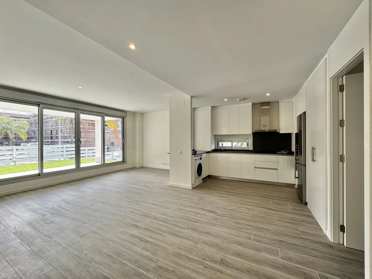 edde2082-6f01-402d-be2d-d955a2237918