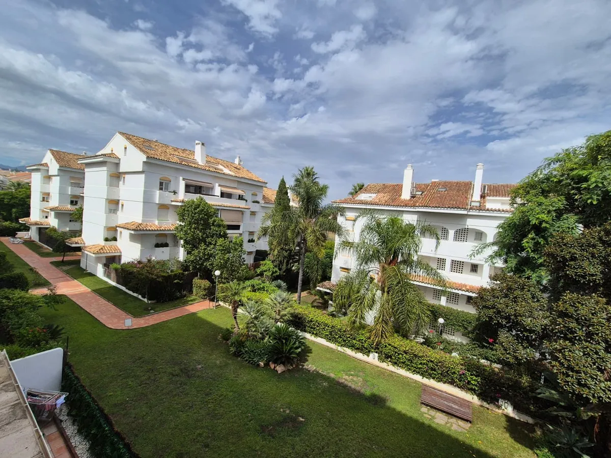 d4a8fa3b-63d7-4f32-8e7f-d1dbd06a8aec