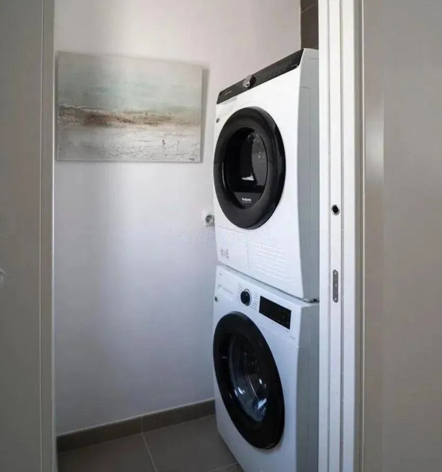 0bcc0aa6-da29-4a4a-8108-30df0c5878dc