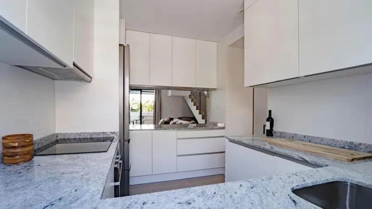 73838af1-2073-4736-b353-1d5beaa03875