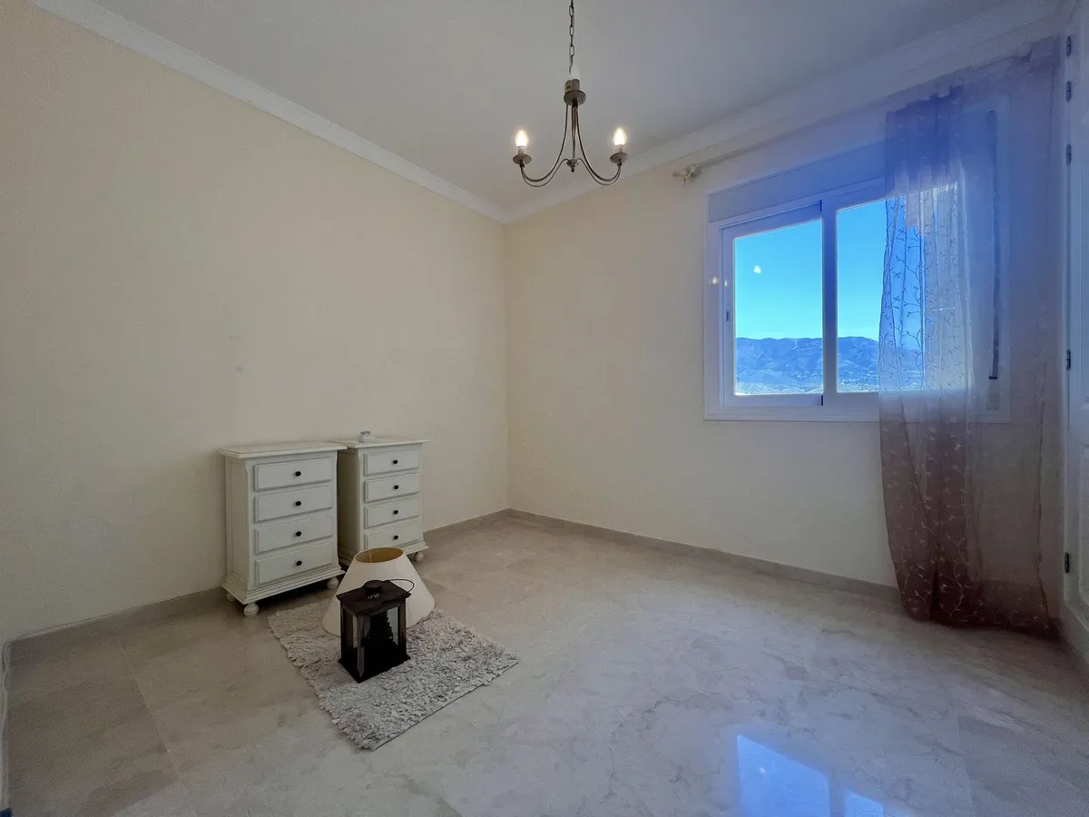 5f6ff114-dbce-47df-a81c-846829059085