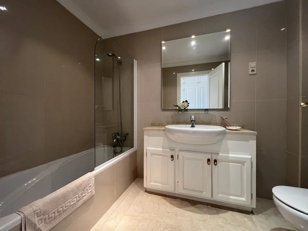 a183178e-c811-4a4d-863b-812411727307