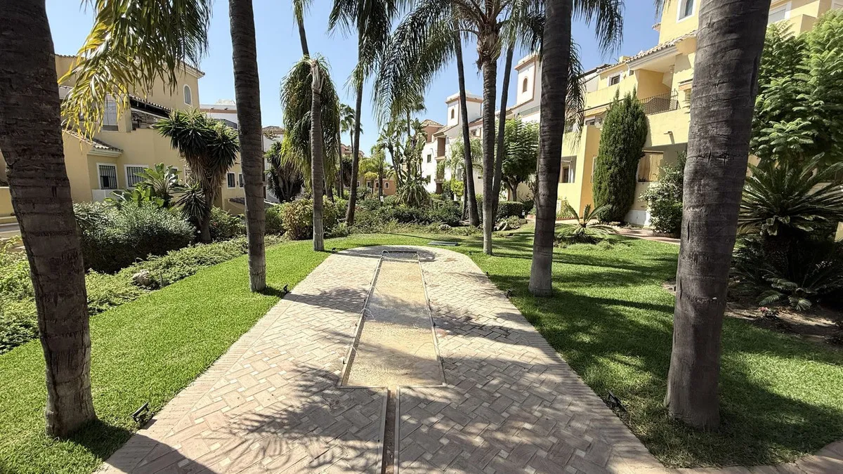 37481aa0-3696-4bca-8595-b996495d754b