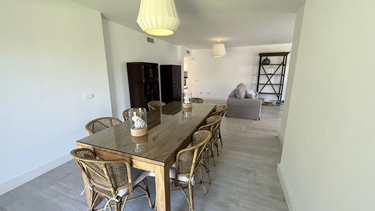 8b2e4c9b-a3a9-4a73-9faa-56e6af3151de