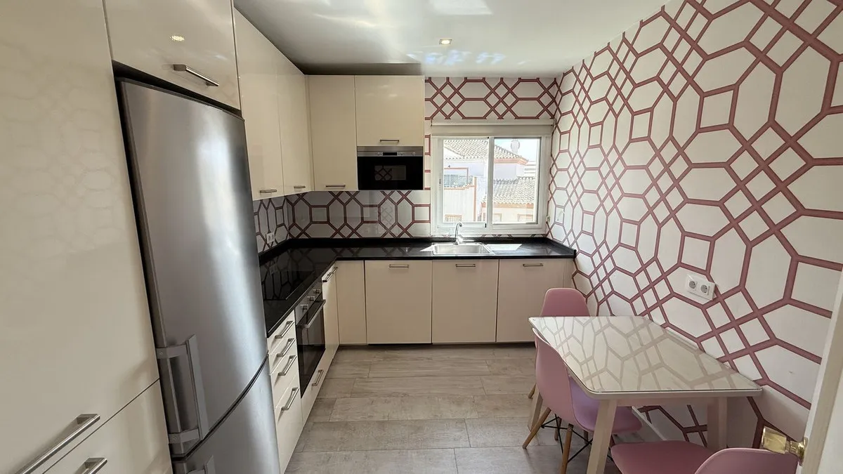 b54bf7fe-445f-43d6-93ee-d2610a461623