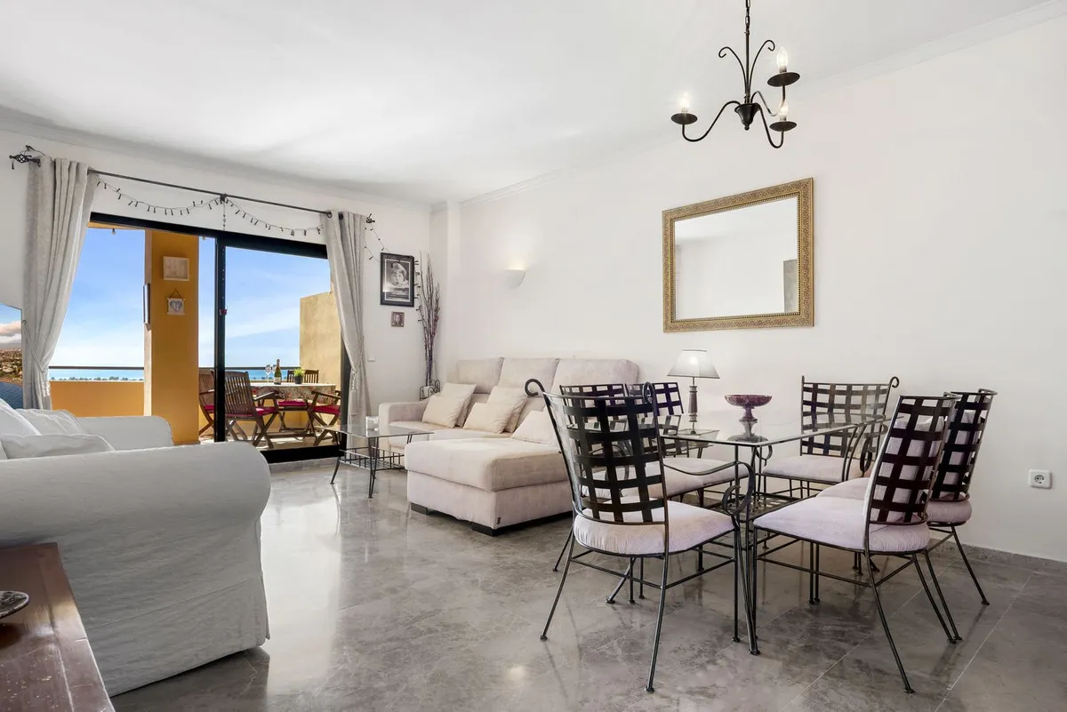 7afd4ea8-5890-4a1d-8f07-ff4e958ba417