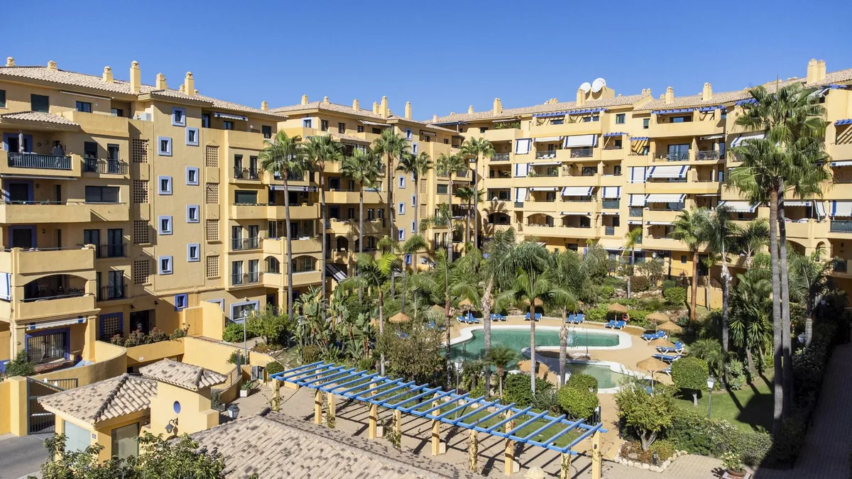 debe3120-f63f-4c54-b38a-6ec2751c75e7