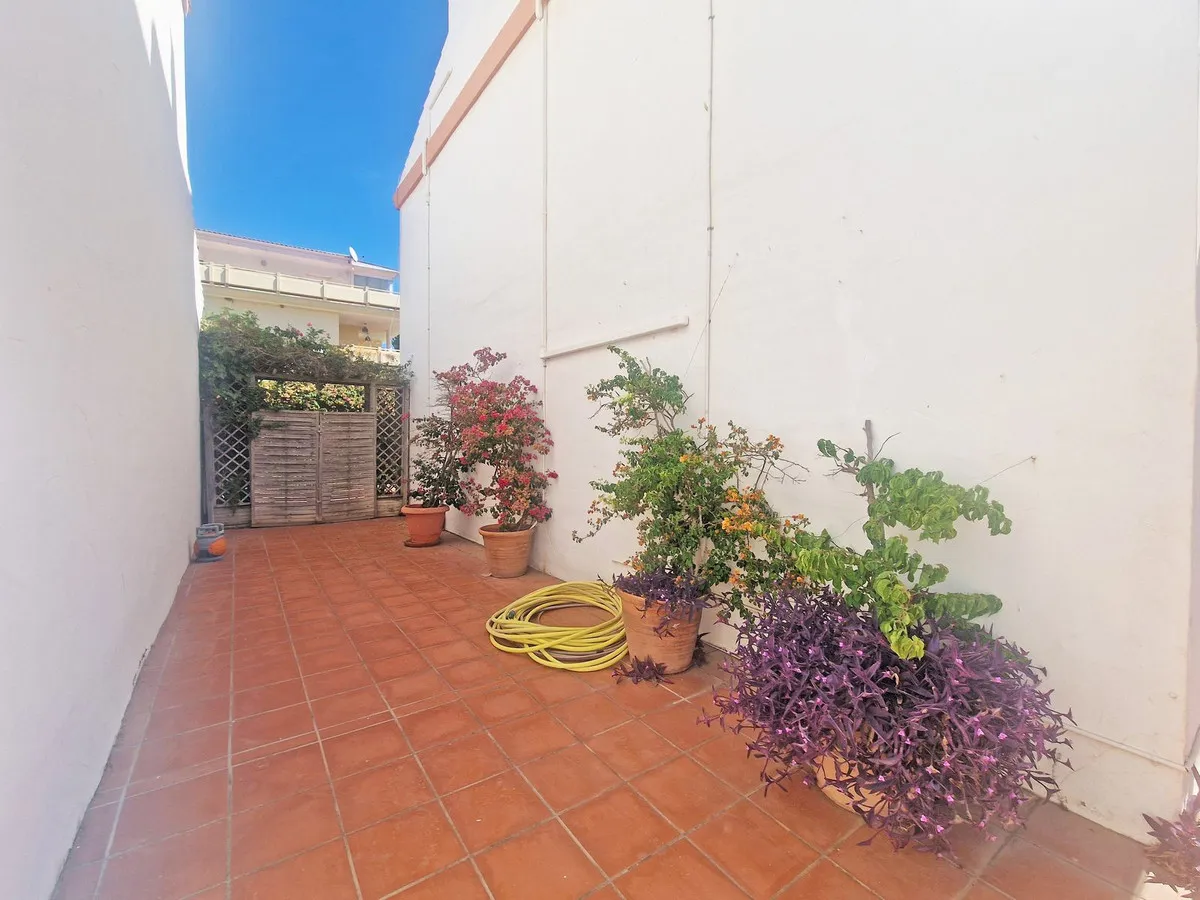 17c6cff0-b2a5-48c8-908e-a62e2b5ed3f5