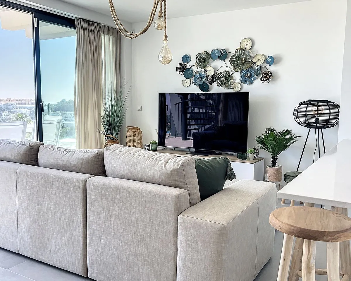 5bffc9fa-5e80-4843-9555-7b8a705ef325