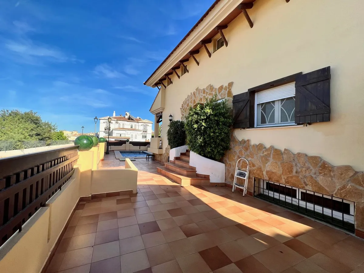 b321b036-d59f-4d4b-a520-6a959ea98879