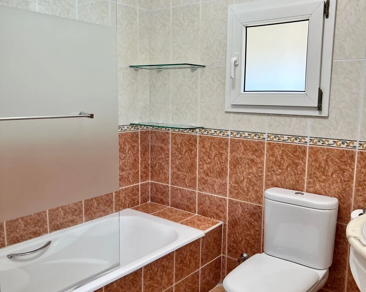 e102fc27-e5f1-4674-b6f0-0a4ad725ec86