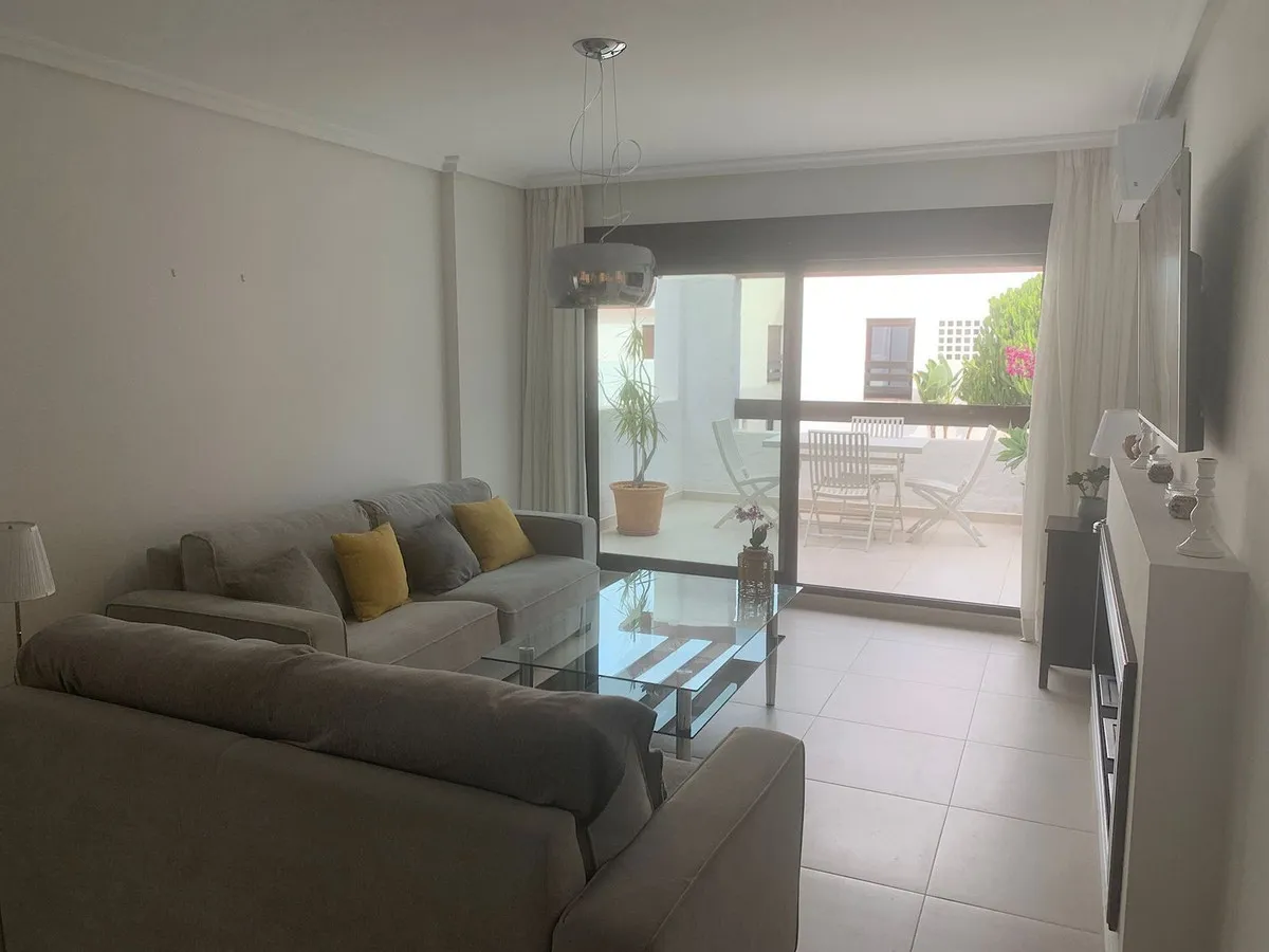 e0811cc4-f5b8-41a2-af4f-d1e45280dd17