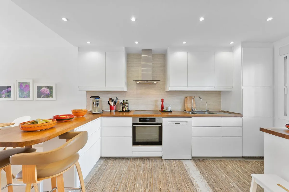 12d0cf54-9110-400b-aea7-e4ba1c29066b