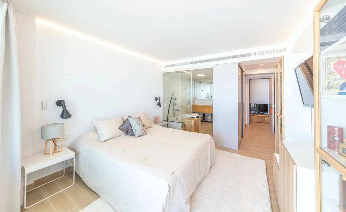 1f536e13-2821-4ad5-ac51-4e30fab4261c