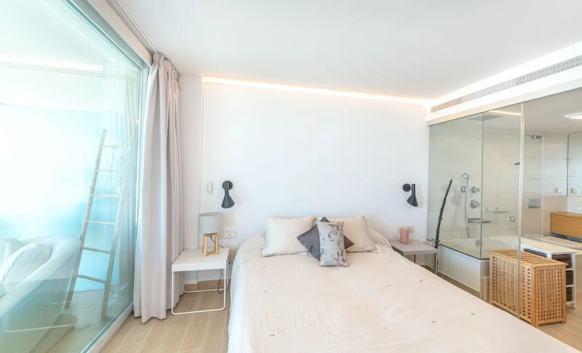 35244e3b-2958-402f-9b74-9f177ffee846