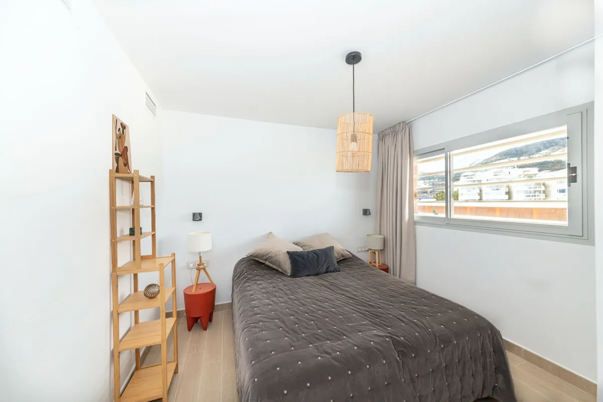 dcc4e26a-a97e-4ad8-bca7-ca68f201c490