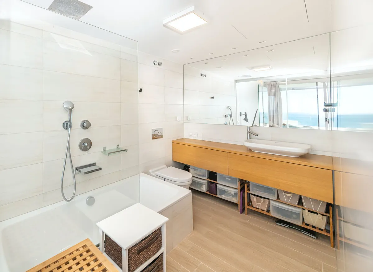 f6e1856e-4fed-4629-b45d-73cfe625a945