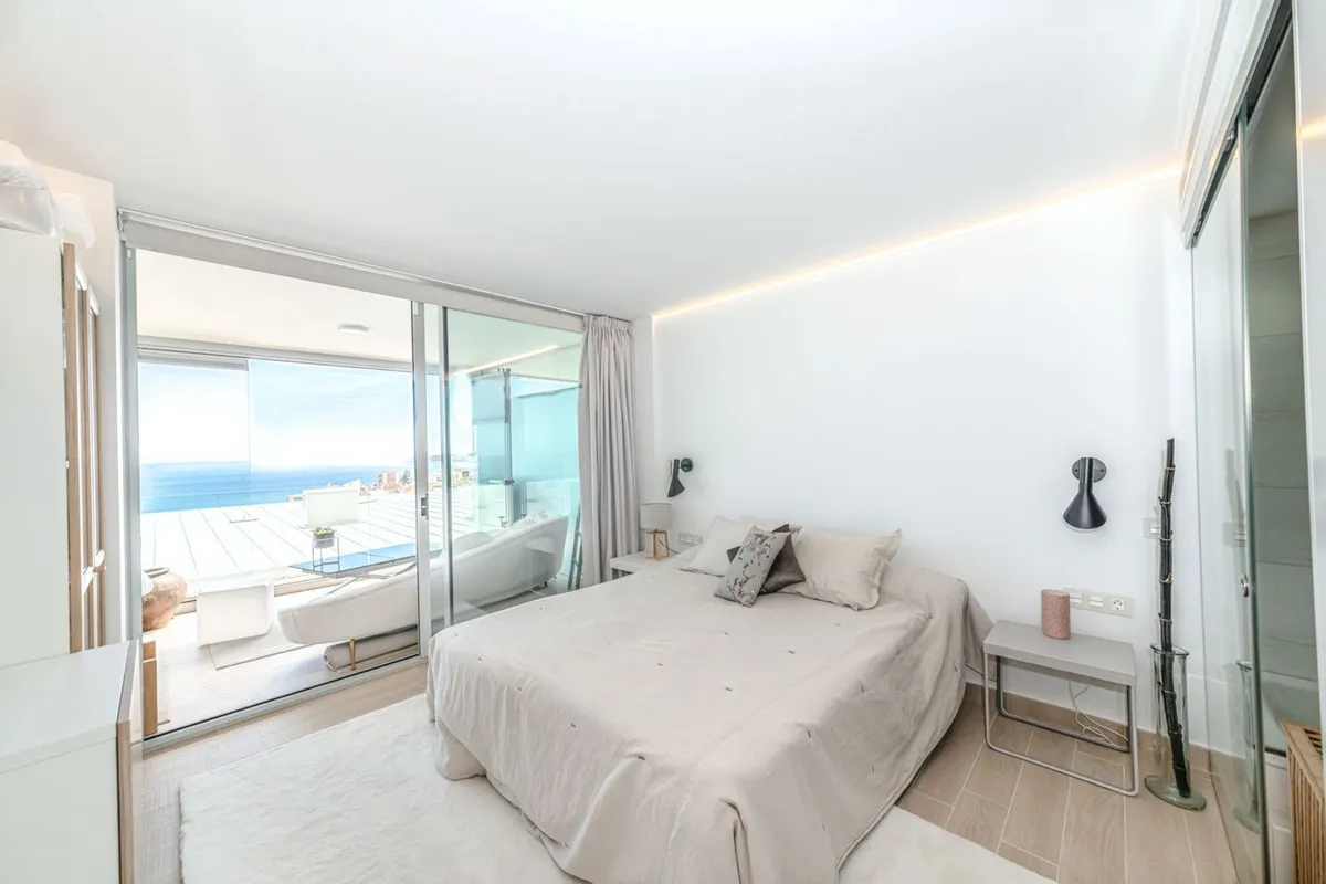 f81cad0f-2e29-44f7-84ed-60750937c4bf