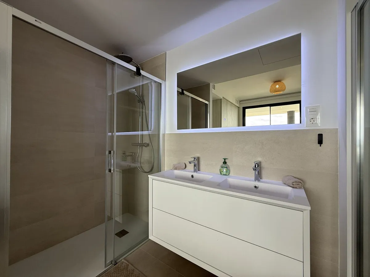 4880d7b7-101f-4487-a598-6aa865282255