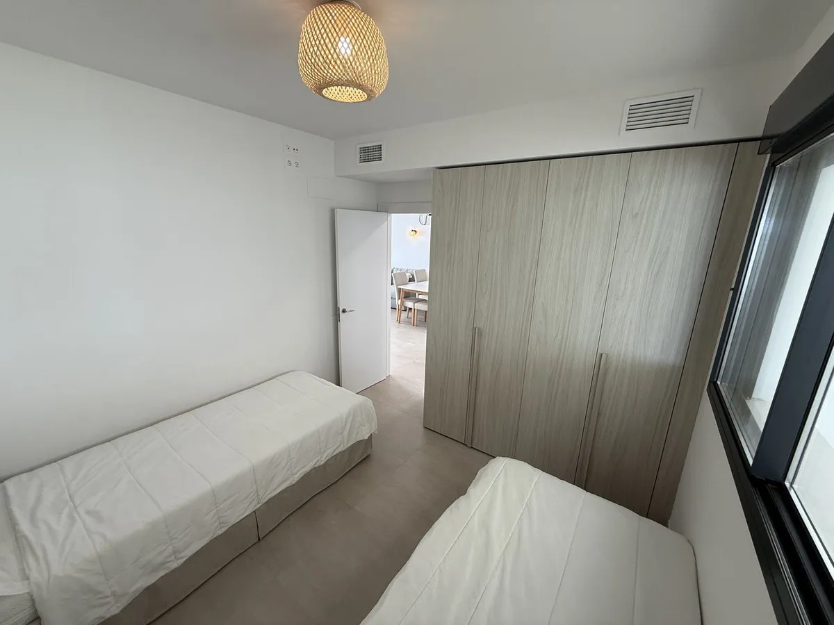 4a91e778-1a31-43cc-8e72-b2686a7c16fd