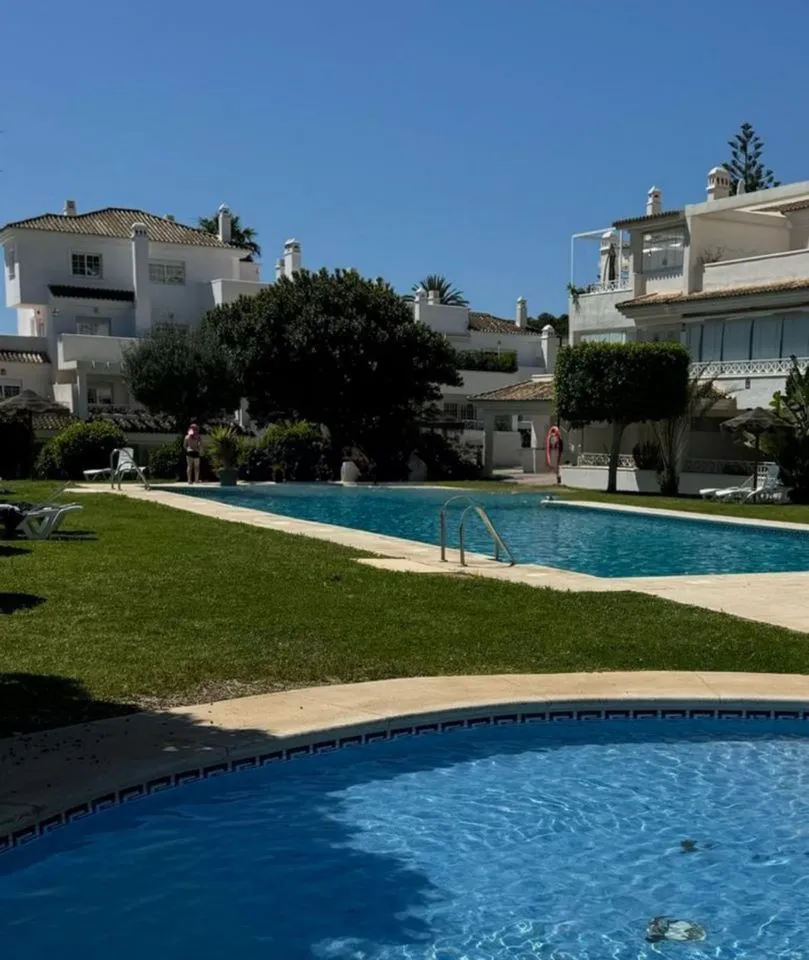 ab3c2003-9dbf-4fff-a75d-664e478b191a