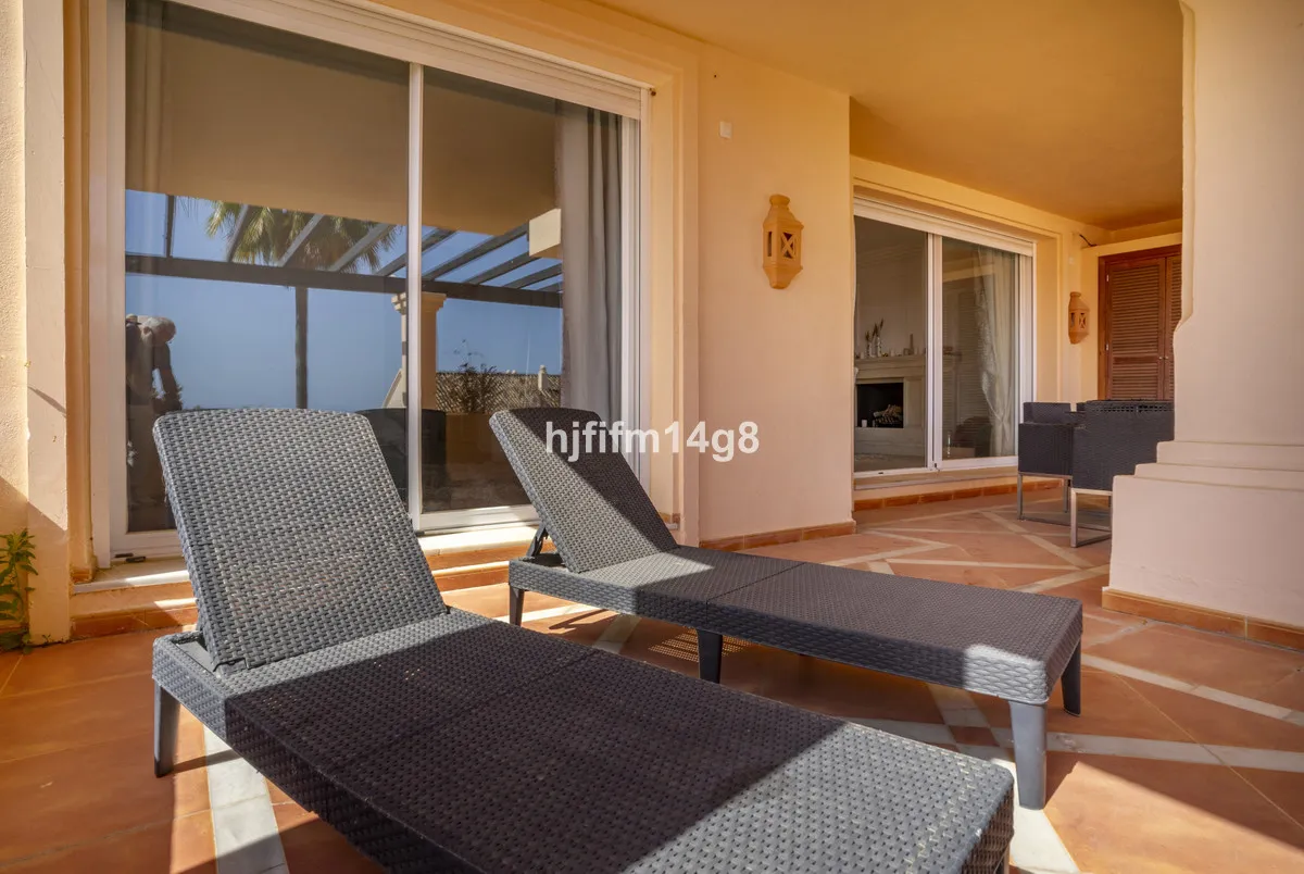 8b09bf09-6bdd-4ae5-a8b8-247f3948fadc