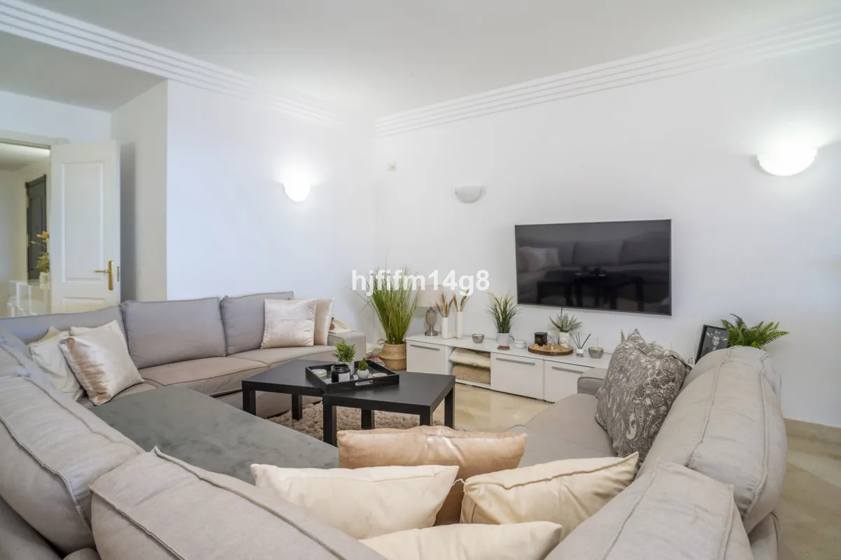 9b483e5a-8101-4d56-bd91-72449400c5d6