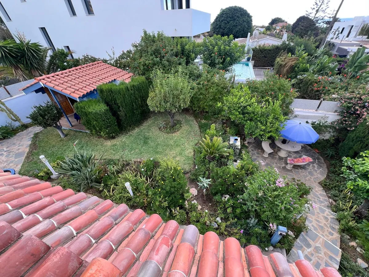 8911dec6-1992-44f6-be94-c7187e0ce608