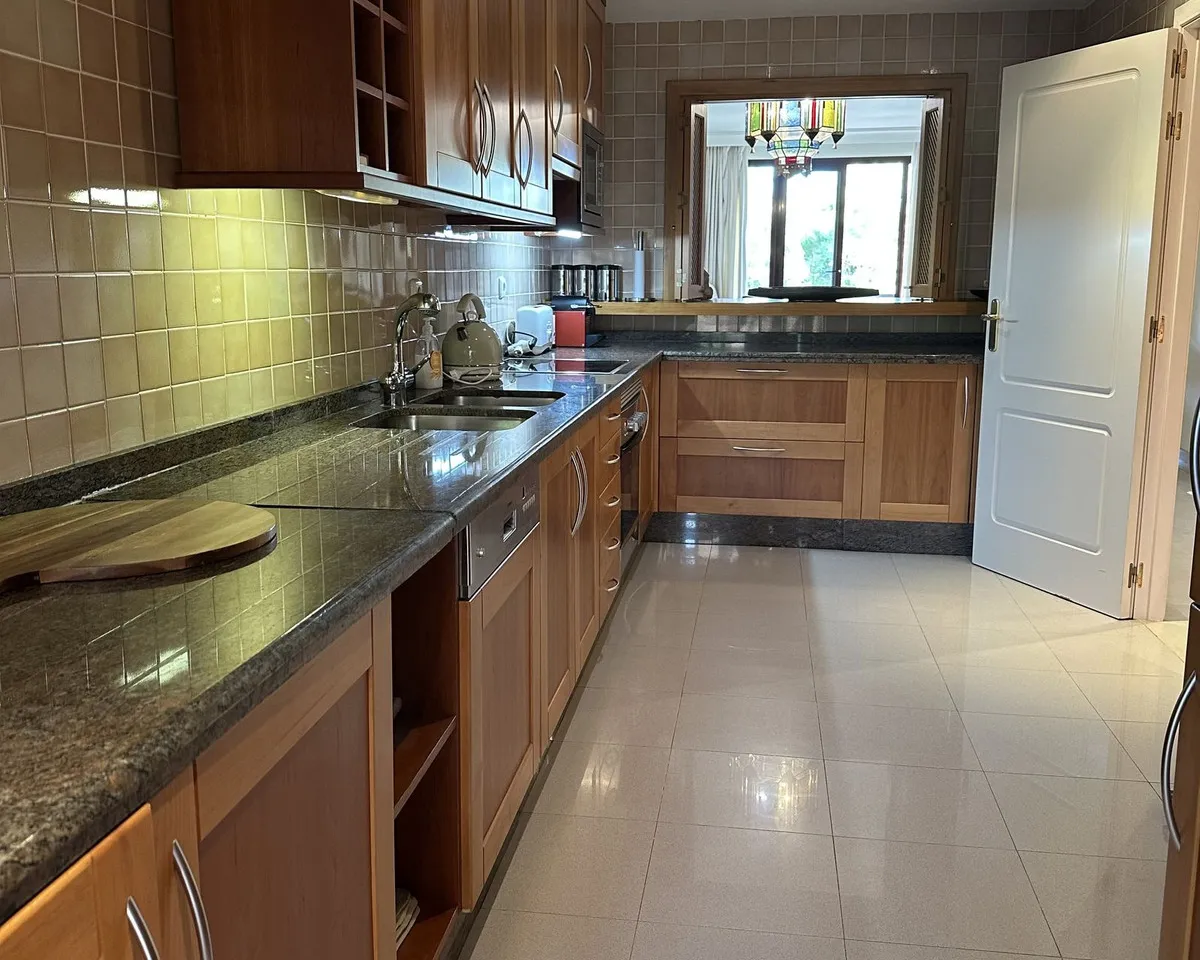 4cca2219-c438-4a93-be40-4b367adf8911