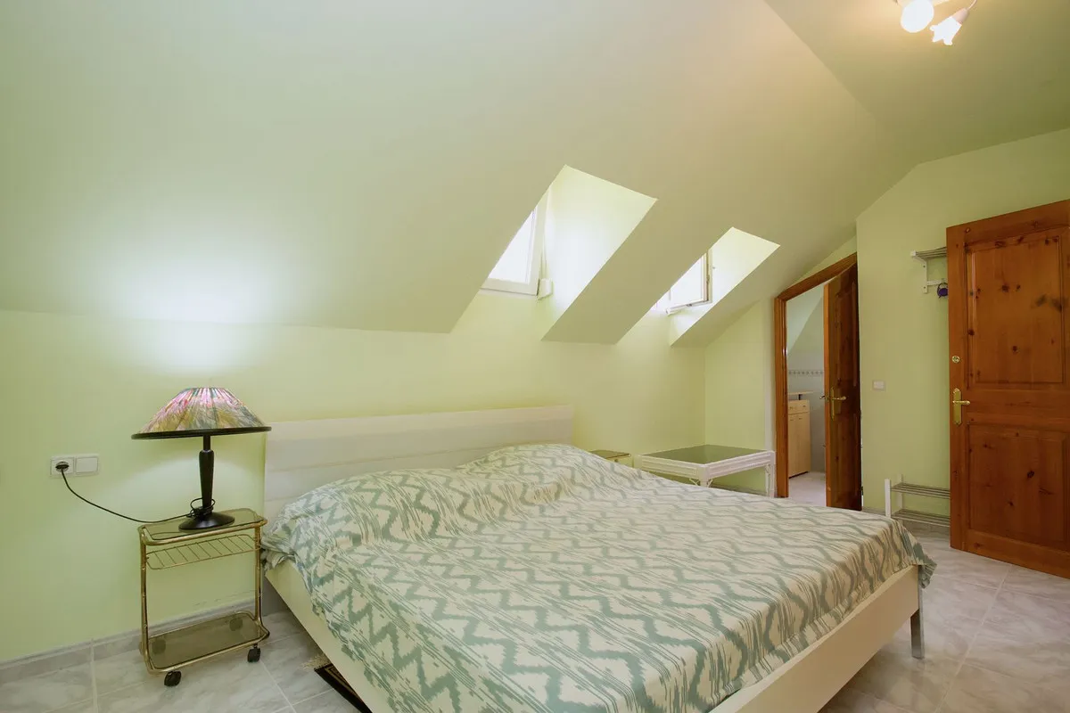 2f0fd4ac-ecfa-43c9-aa8b-b5d580c94635