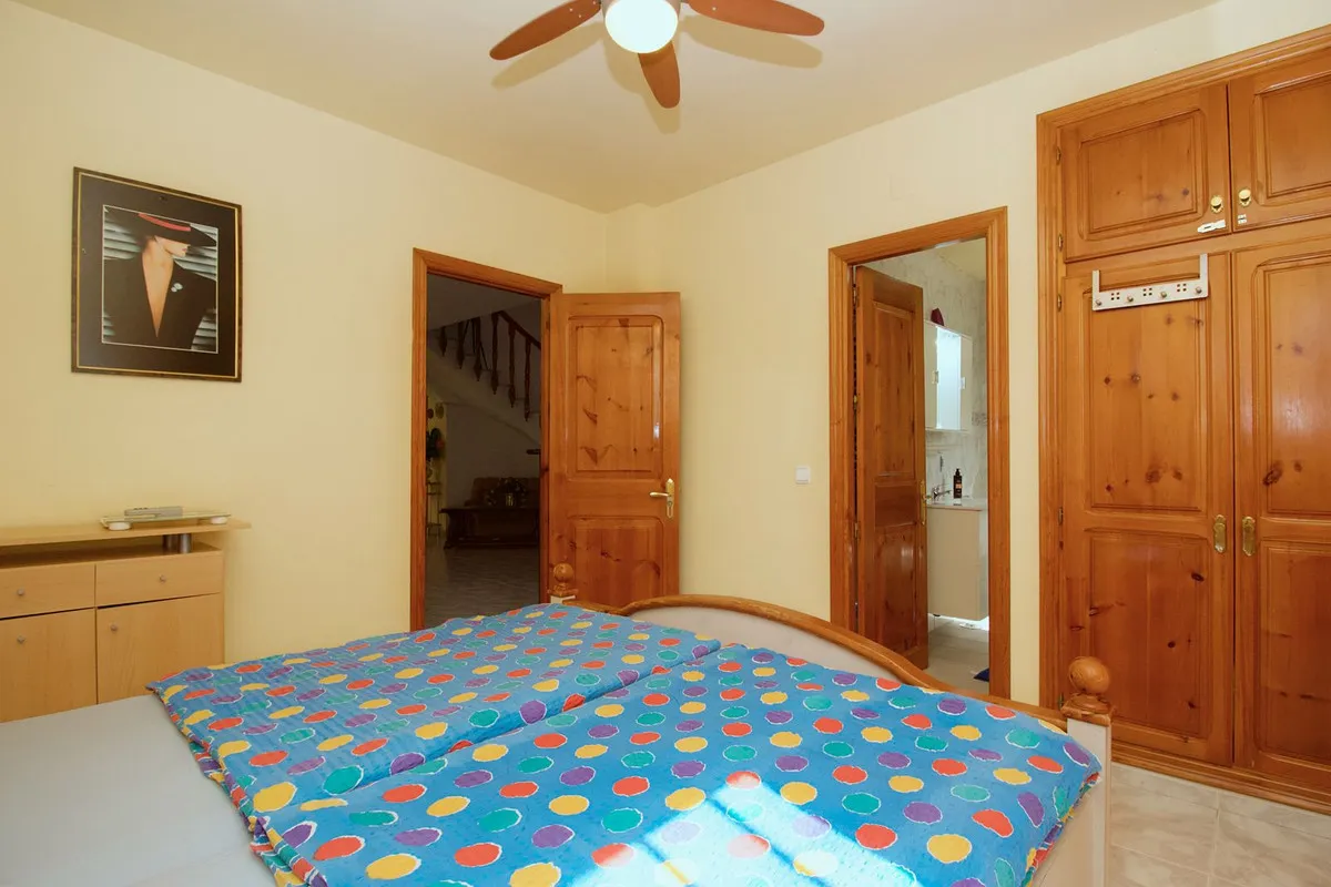 7c5d48a0-3f45-4394-8cd0-5dde423027d6