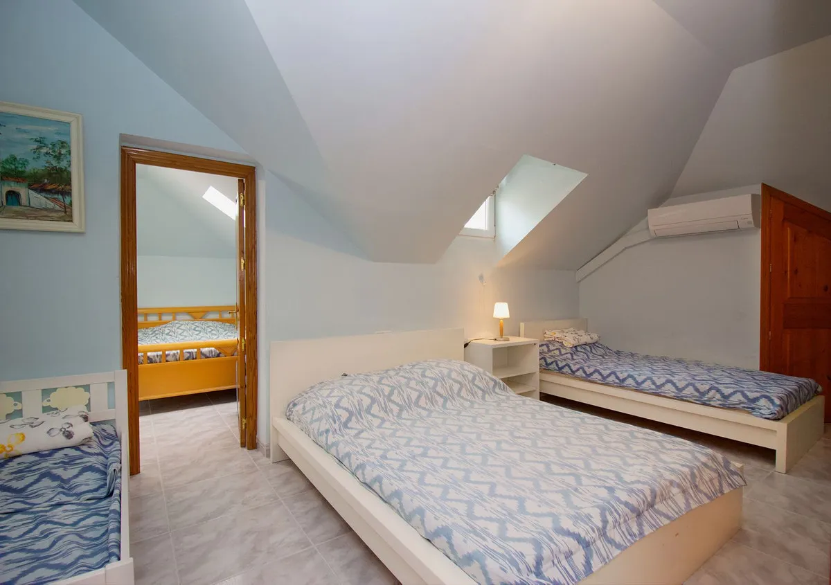 f8f962b6-0d9e-4da0-a5ea-f9e059268cf1