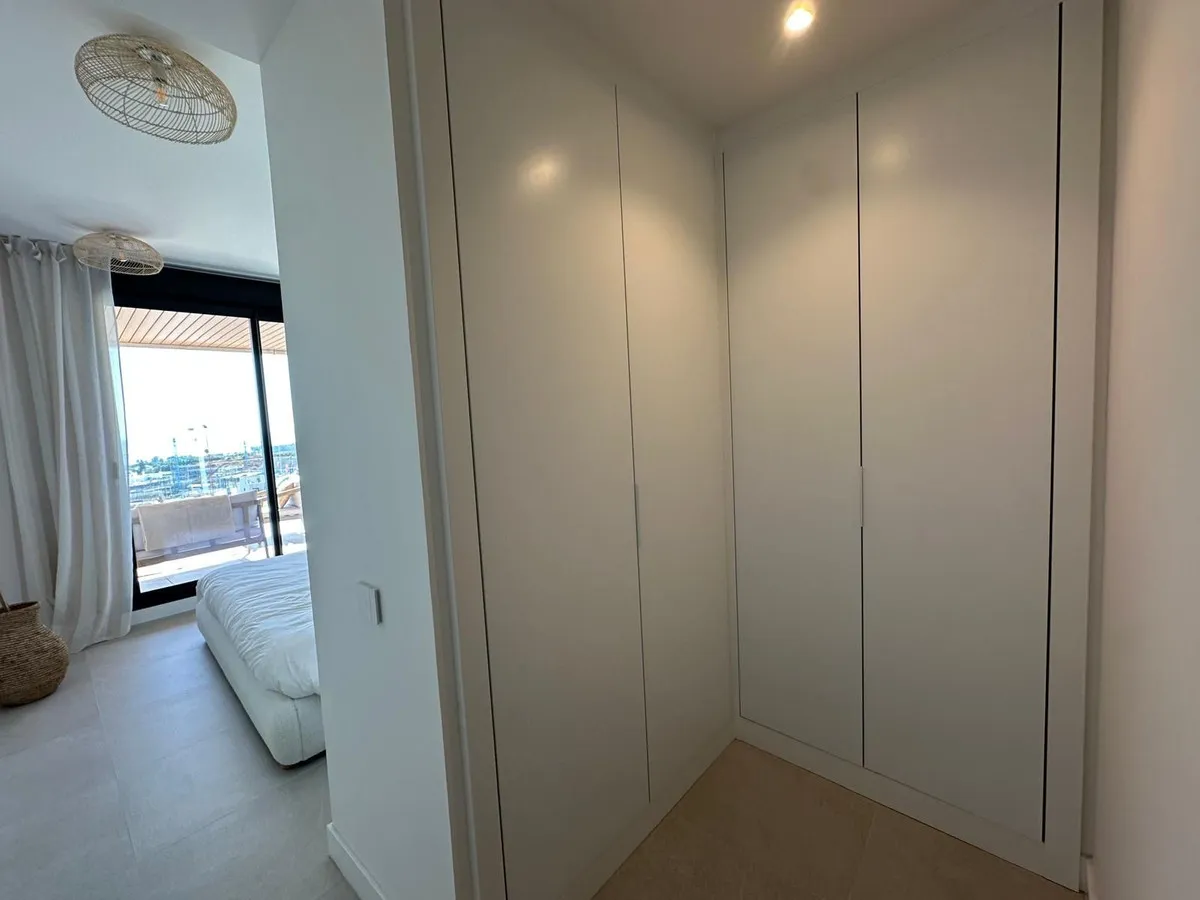 2e944419-3ca3-430b-a975-01206efd5f51