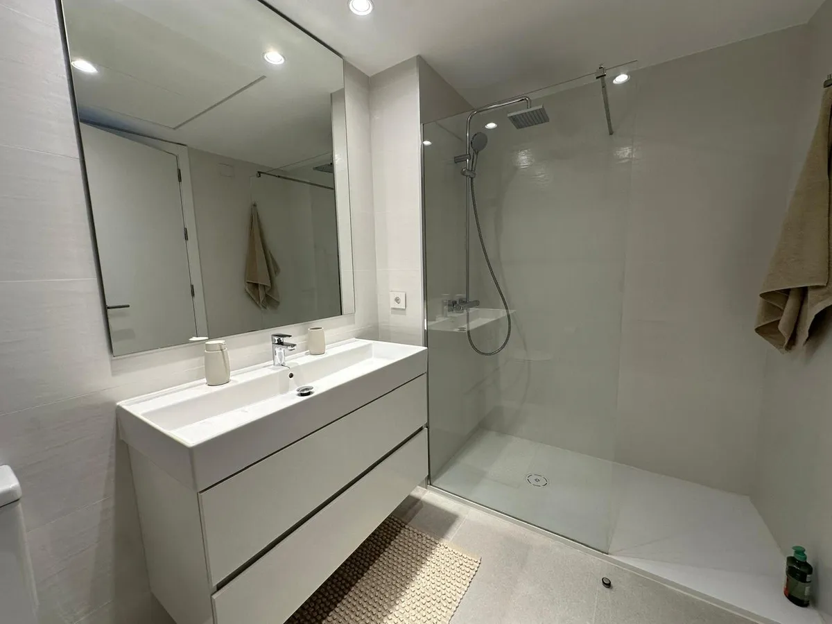 fa42563b-aa8b-4cb7-b98c-55367a02e3a8