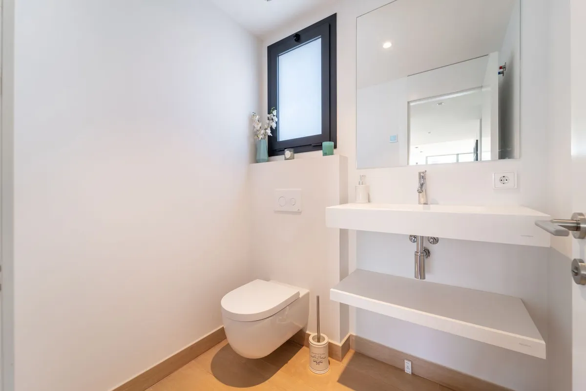 ea294248-3480-4a3e-b53b-88a4cfcba896