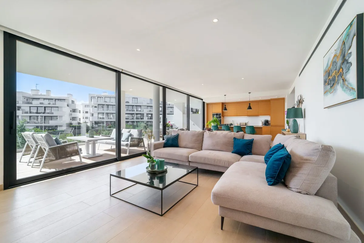 eafbfc6a-02d8-43a3-890a-d13a27ea3f97