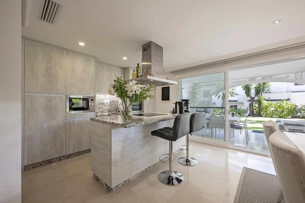 05eddfb9-53b2-4e7e-ba80-35ff05d6ef90