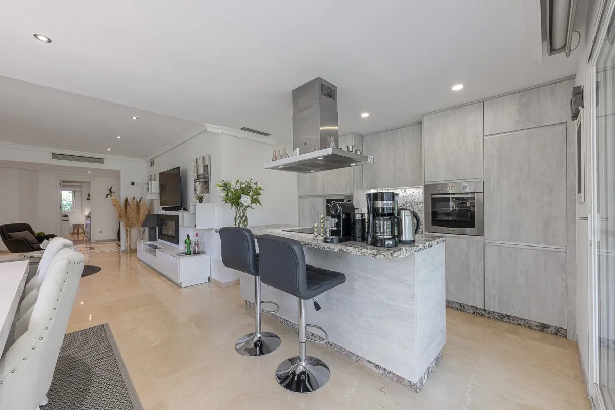 2825fd2c-d7b7-47e8-bb69-1647ceb519b2